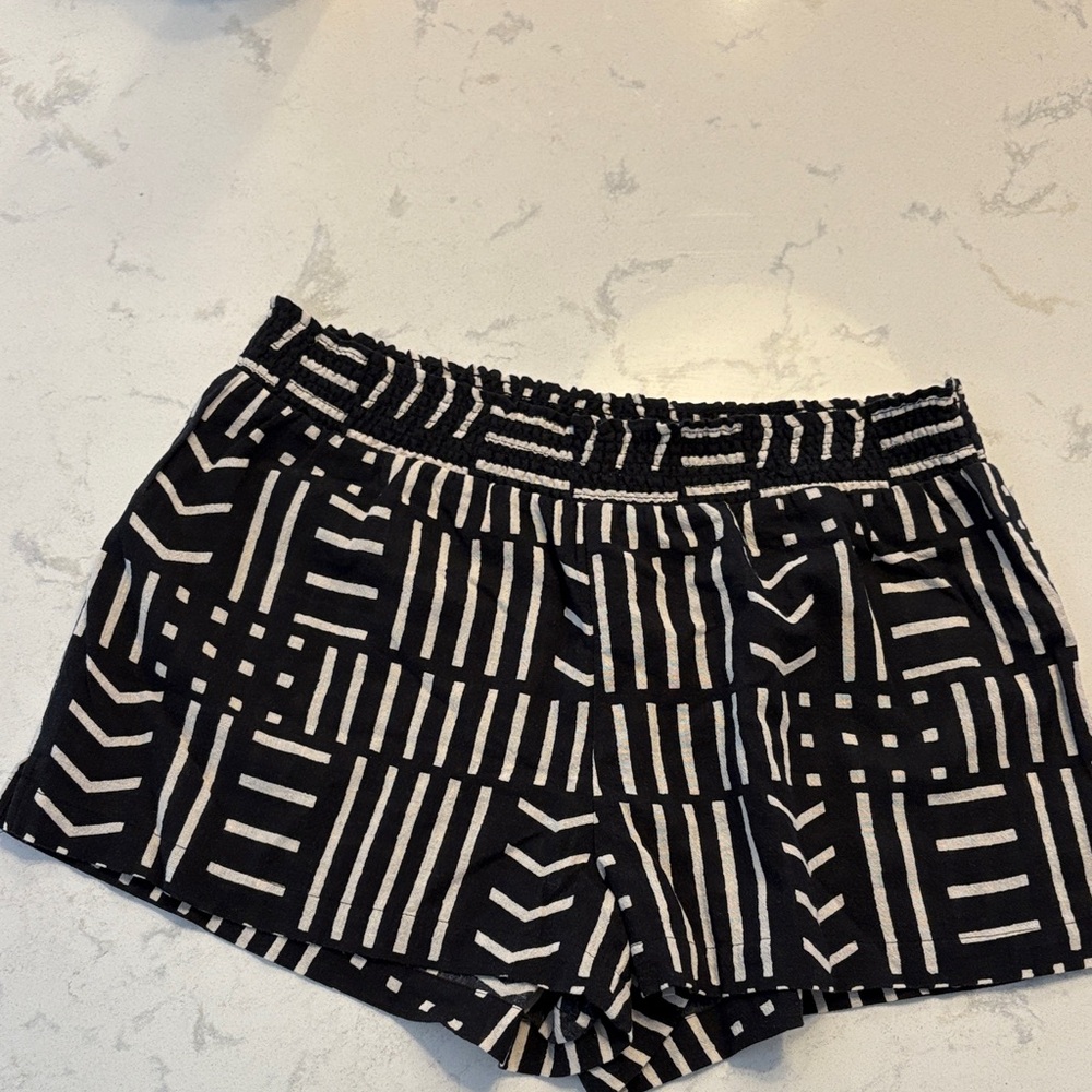 Madewell High Waist Black and White Patterned Shorts